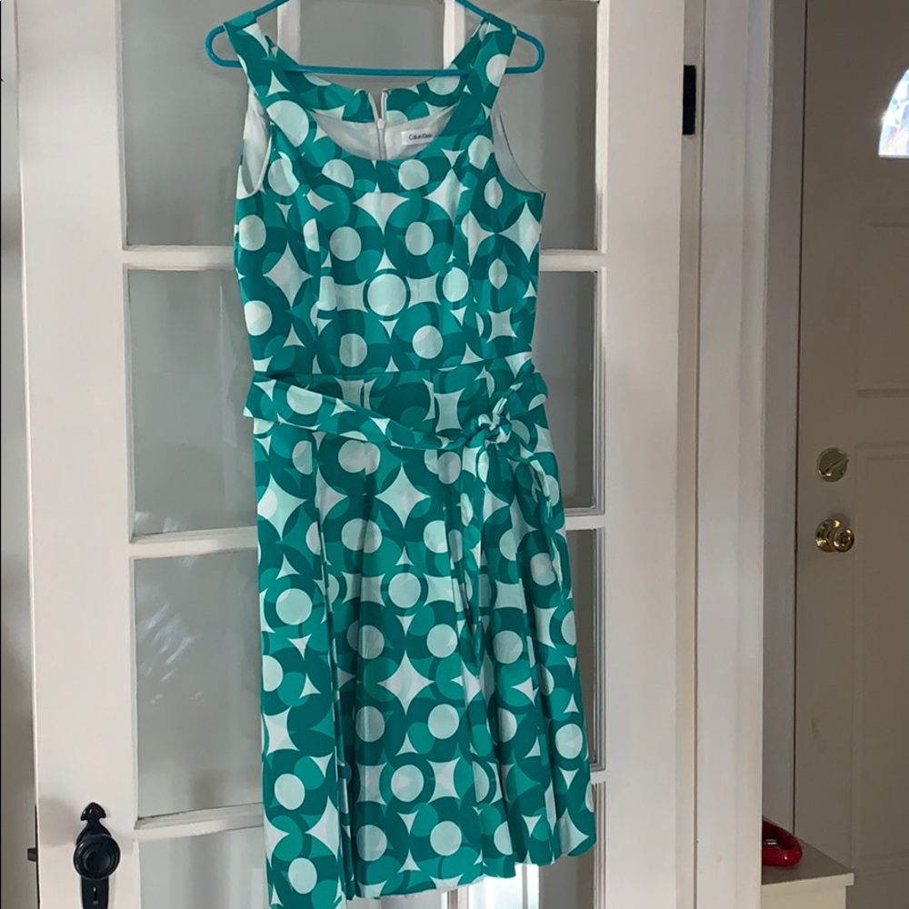 Retro-Style Dress - Picture 2 of 3